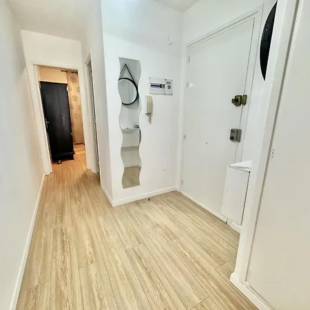 Eugeni Apartment *