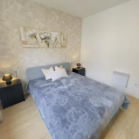 Eugeni Apartment *